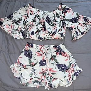 Floral Off-Shoulder Crop Top & Shorts Set - White with Pink & Navy Like New